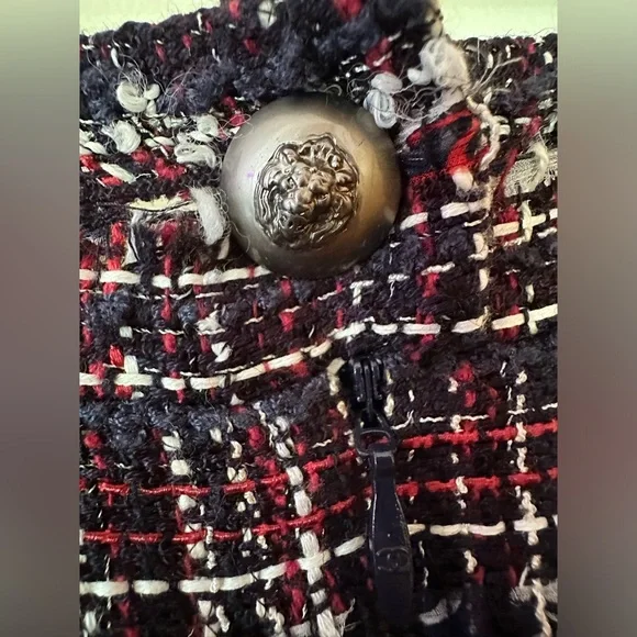 Chanel 08A Boucle Tweed Knee-Length Skirt 2008 Fall Collection by Karl Lagerfeld - Picture 8 of 16